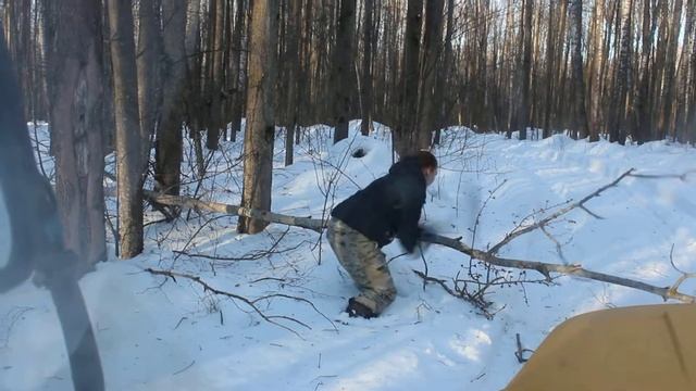 Рубка дерева лопатой смотреть онлайн