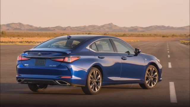 2019 Лексус ЭС фантастический интерьер нового флагмана бренда смотреть онлайн