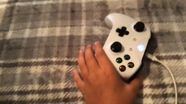 How to set a auto clicker on roblox through Xbox! смотреть онлайн