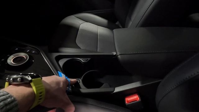 Nowa Kia Niro [1.6 GDI 141KM 6DCT HEV] wersja BusinessLine w kolorze Mineral Blue | 4K смотреть онлайн