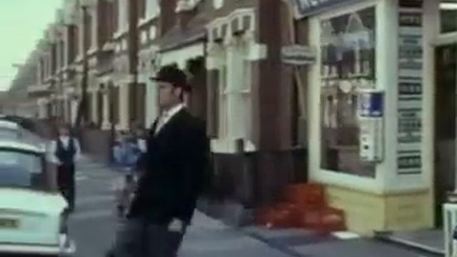 Monty Python - How Sweet to be an Idiot смотреть онлайн