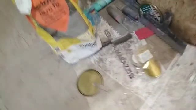 24.06.21 укладка плитки в нишу душевой, работы с эпоксидной затиркой основит смотреть онлайн