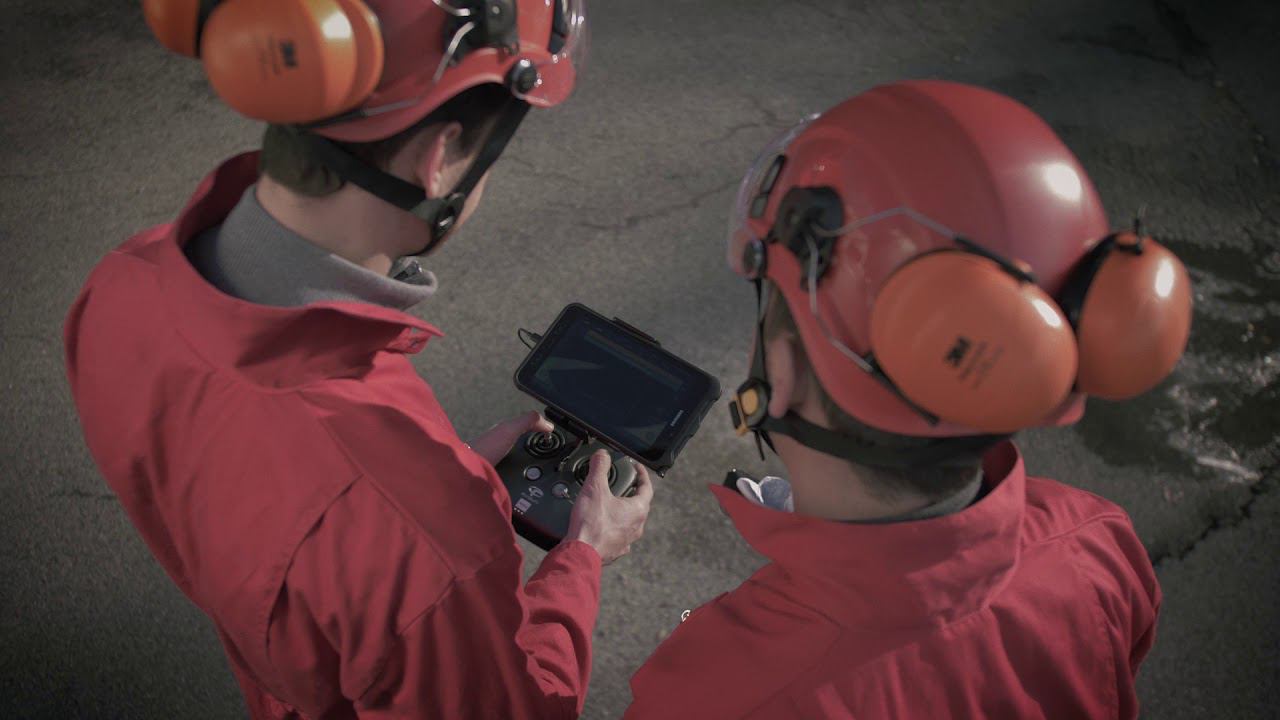 Противоударный дрон Flyability Elios 2 смотреть онлайн