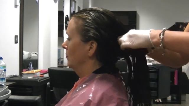 Application of a Coloured Mousse смотреть онлайн