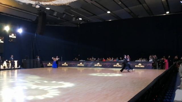 "ROYAL BALL" Сеньоры. Квикстеп. "ТСК IDance" 29.01.2023 смотреть онлайн
