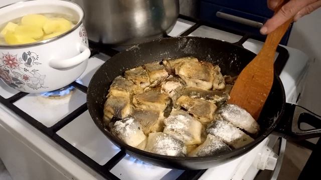 Как пожарить рыбу сельд вкусно смотреть онлайн