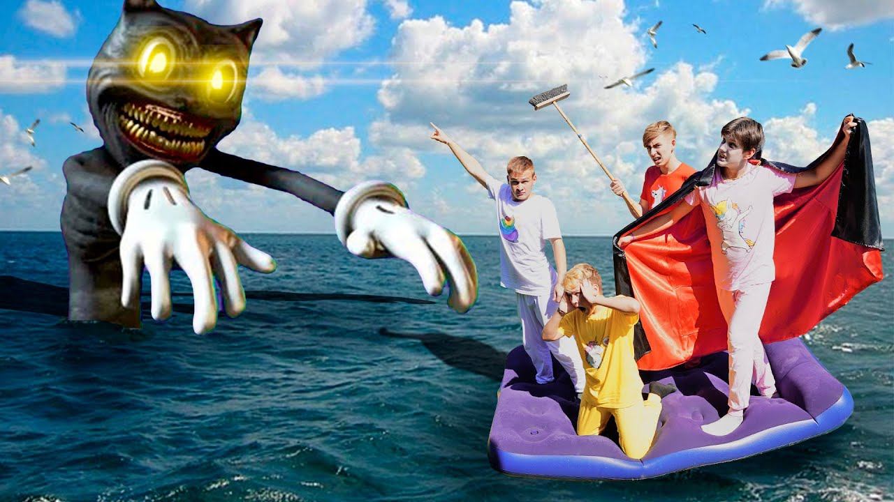 ГИГАНТСКИЙ КАРТУН КЭТ в Загородном доме! МОЙ ПАРЕНЬ СУПЕРГЕРОЙ против CARTOON CAT в Реальной жизни! смотреть онлайн