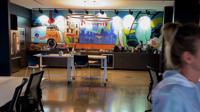 Нова Кремнієва Долина США | Остін, Техас | Софтсерв | Роудтріп 4/8 смотреть онлайн