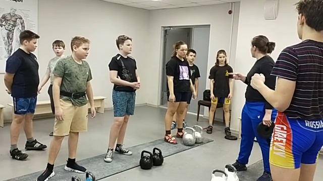 Гиревой спорт.Комплекс: Толчок 2м.+Цикл 2м.+ Рывок 2/2мин. смотреть онлайн