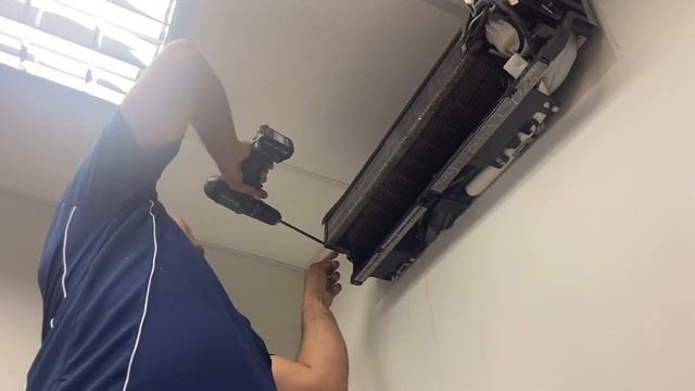 Limpeza Manutenção LG Inverter Smart Inverter Desmontando Passo a Passo смотреть онлайн