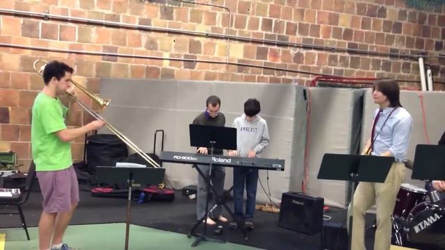 Andrew soloing with Amherst College jazz combo смотреть онлайн