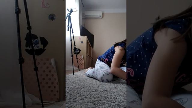 Недоступна а я так хочу тебя поцеловать Но ты не готова смотреть онлайн