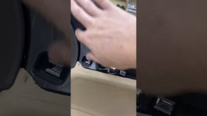 Ауди А7 снятие переднего бокового Стекла