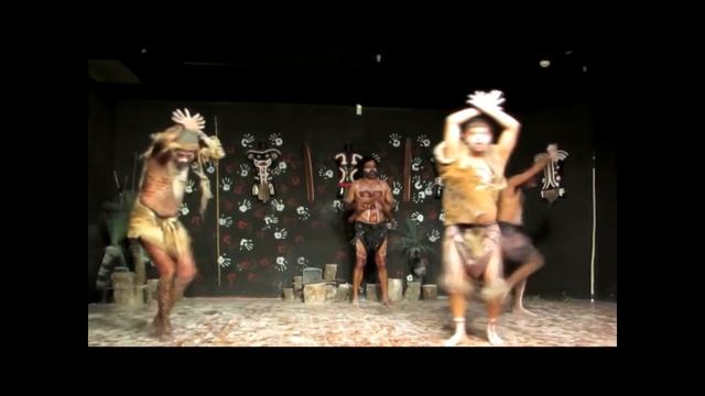 Танцы русских туристов с аборигенами Австралии под Высоцкого смотреть онлайн