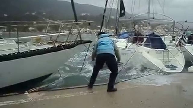 Плавание в свежую и штормовую погоду - Стоянка - Шторм в Поросе смотреть онлайн