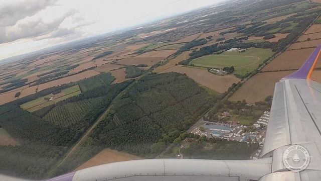 SCARY NOISE During Takeoff Roll! Embraer 195 From The Passenger Seat смотреть онлайн