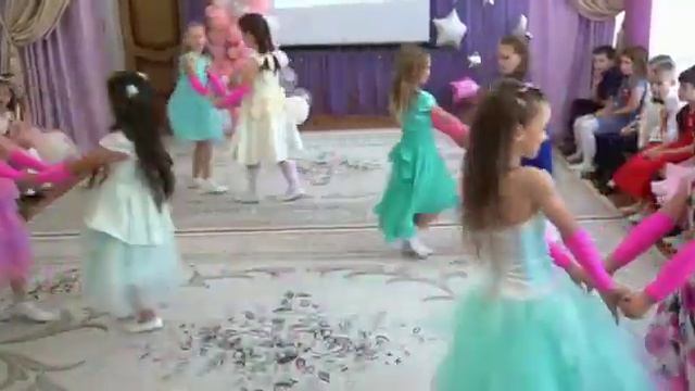 Танец для любимых мамочек. смотреть онлайн