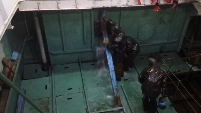 Пробоина в корпусе судна. Правильность ее заделывания в море.12-СЭ-13. КМРК смотреть онлайн