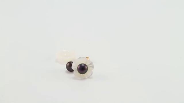 VP Jewels: 18K Yellow Gold White Shell Flower and 4-5MM Genuine Black Pearls Earrings смотреть онлайн