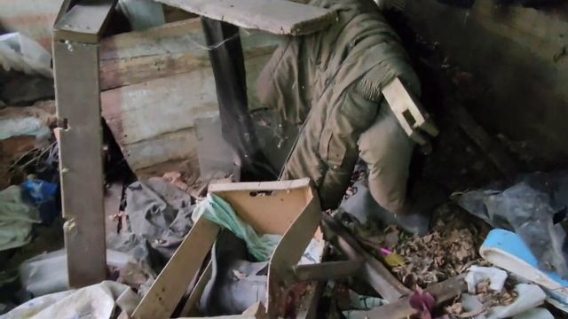 УМИРАЕТ. ЗАБРОШЕННЫЕ ДОМА. ПИСЬМО. БРОШЕНО ВСЕ смотреть онлайн