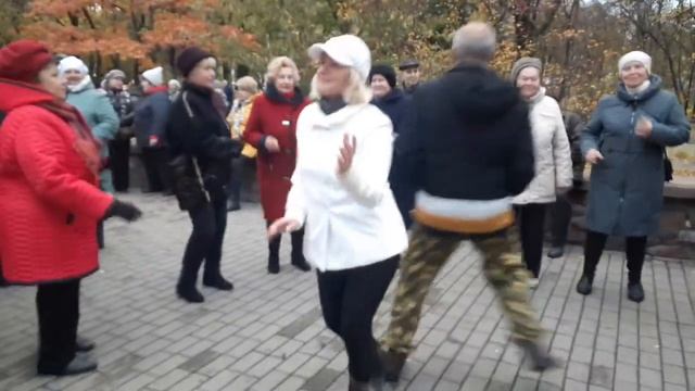 Одной тобою я живу.???29.10.2023.Борис Шварцман. В Гомельском парке. смотреть онлайн