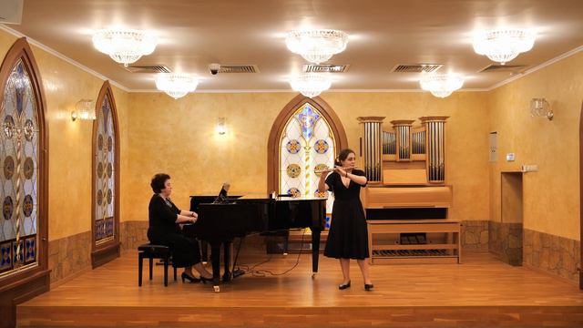 Stamitz: Concert for Flute and Orchestra in G major Op. 29 | Rondo | Sofia Yurlova | Olga Chentsova смотреть онлайн