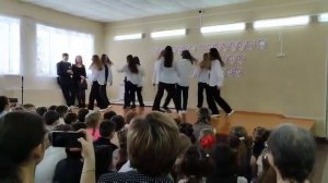 ~Флешмоб на 8 марта~ от 6 класса