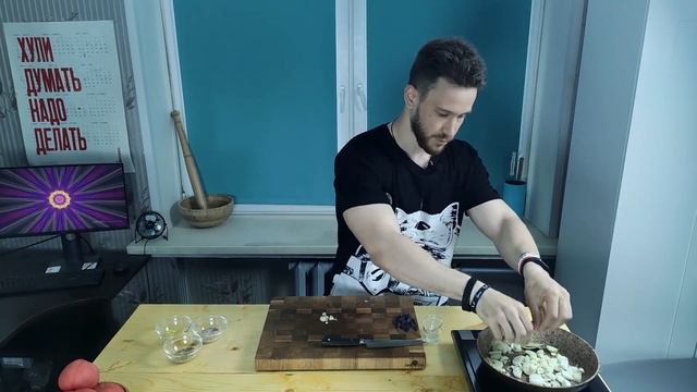 Томатный суп-пюре с сухариками. смотреть онлайн