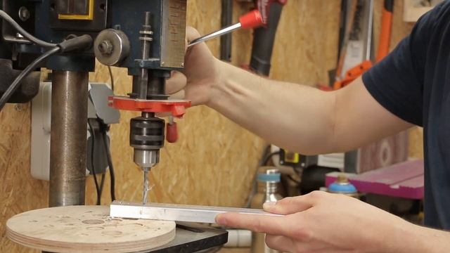 DIY monitor stand with hidden wireless charging and speakers смотреть онлайн