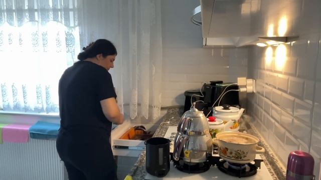 TEYZEM BİZİ UTANDIRMAK İSTEMEMİŞ?GÜRSUYA KİMİN EVİNE GİDİYORUZ❓BÜYÜKLERİMİZİN HASİHATI смотреть онлайн