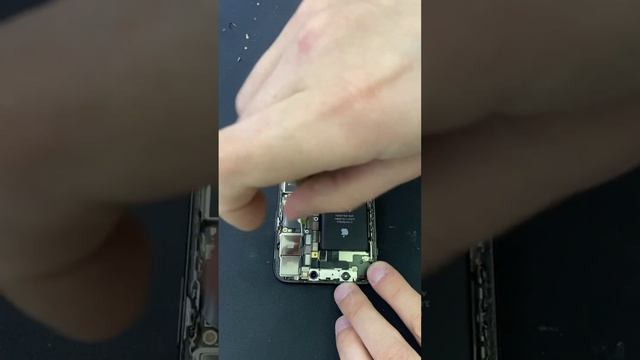 Разборка iPhone X и снятие заднего стекла? смотреть онлайн