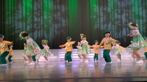 Театр детского танца Орленок г. Красноярск танец Ромашка