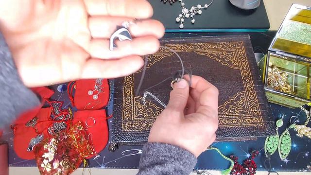 ОБЗОР МОИХ УКРАШЕНИЙ: ЧАСТЬ 1/ БИЖУТЕРИЯ, СЕРЕБРЯНЫЕ ПОДВЕСКИ И СЕРЬГИ/САНЛАЙТ, СОКОЛОВ, АЛИЭКСПРЕС смотреть онлайн