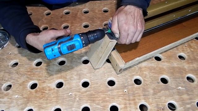 Приспособление для лобзика, станок своими руками для идеально ровного реза смотреть онлайн