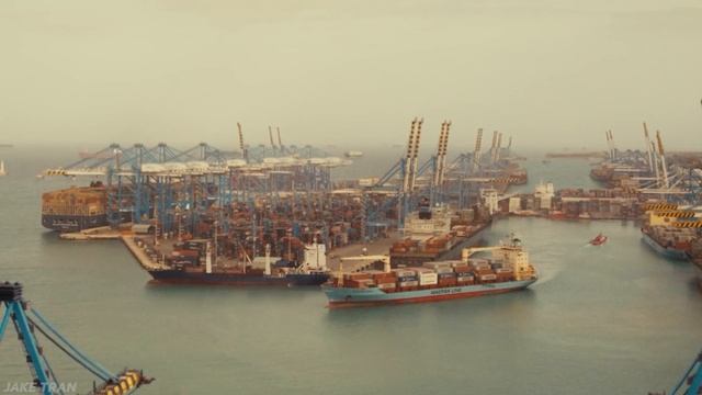 How to Destroy 10% of Global Trade in 7 Minutes | Suez Canal Blocked by Ever Given смотреть онлайн
