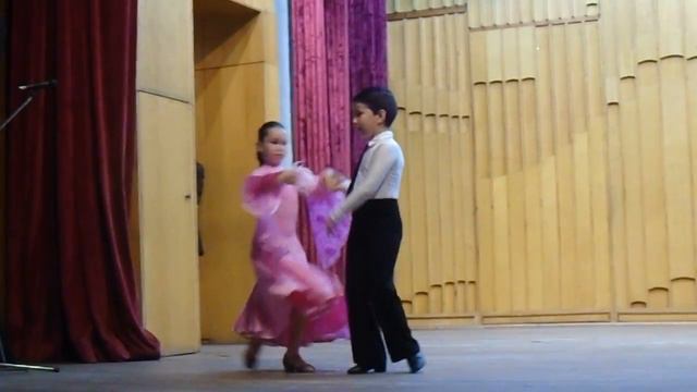 "Европа танцува" смотреть онлайн