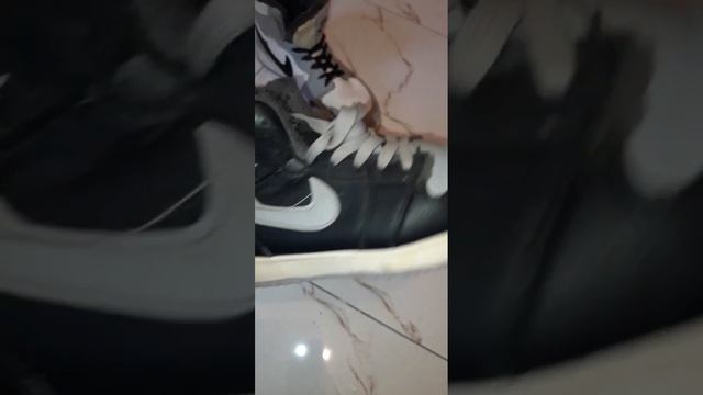 Ақ түсті кроссовкиді тазалау, ағарту. Как чистить белые кроссовки. смотреть онлайн