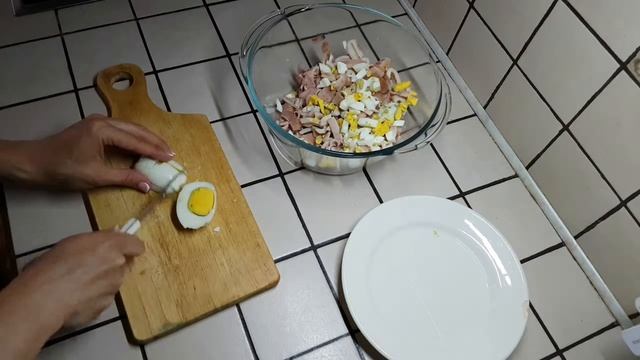 Обалденный салат с кальмарами и морковкой по-корейски смотреть онлайн