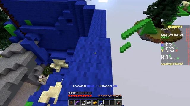 YOU SHALL NOT PASS!! MEET OUR GIANT BED TOWER IN MINECRAFT BEDWARS! смотреть онлайн
