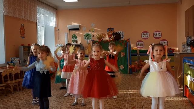 Осенний праздник в средней-старшей группе / п. Биорки / 29.10.2020 смотреть онлайн