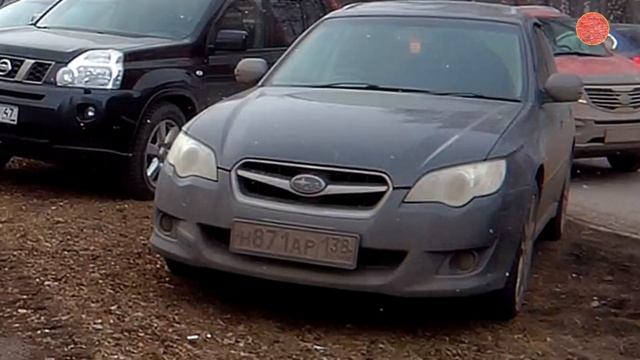 Как в Красноярске газоны превращаются в автостоянки смотреть онлайн