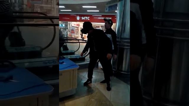 Обычный кайфарик Хусниддин смотреть онлайн