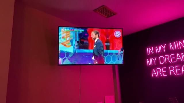 VICTORY at The VAULT! England 2-1 Denmark! ⚽️ ? Tenerife Bar Atmosphere! смотреть онлайн