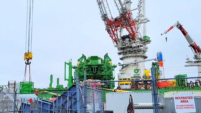 Orion offshore installation vessel #windmills #offshore #climatechange #cranes смотреть онлайн