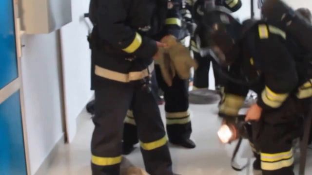 В торговом центре «Гигант» прошли пожарно-тактические учения смотреть онлайн