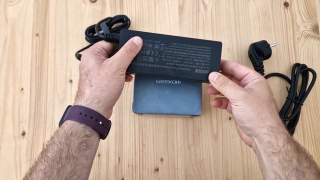 GEEKOM MINI IT13 - Intel Core i9-13900H смотреть онлайн