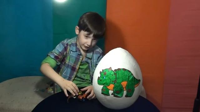 ОГРОМНОЕ ЯЙЦО ДИНОЗАВР! Страшная ящерица. Dinosaur eggs بيض الديناصور смотреть онлайн