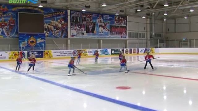 Стартовал турнир по хоккею на Кубок главы города Конаково смотреть онлайн