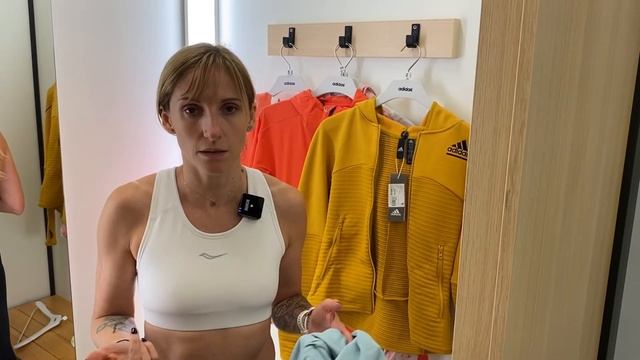 БЕГ ОСЕНЬЮ. Выбираем в магазине в чем бегать осенью смотреть онлайн