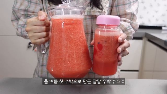 ENG) 바스크 치즈케이크 굽고? 귀여운 수박 계란말이와? 타코야끼 불닭 해먹는 휴일 일상ㅣ여름 잠옷 구매, 피클 담그기, 베리 콩포트, 치즈순대볶음, 쫄볶이, 수박쥬스, 팬케이 смотреть онлайн